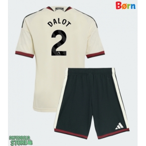 Manchester United Diogo Dalot #2 Replika Babytøj Tredje sæt Børn 2026-27 Kortærmet (+ Korte bukser)